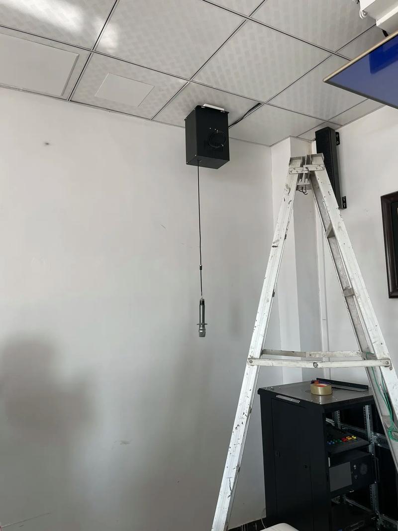 音頻線吊麥克風(fēng)電動吊架 智能化弱電工程中的專業(yè)音響系統(tǒng)核心
